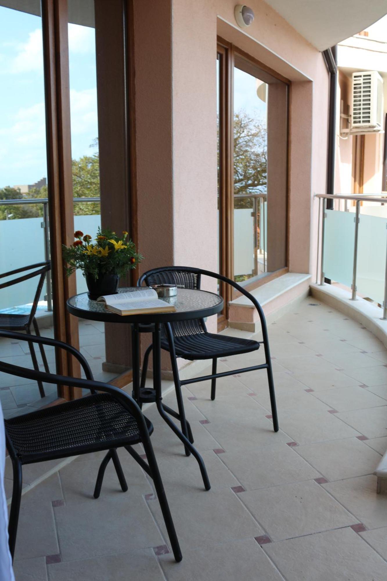 Vello Apartments Byala  Bagian luar foto
